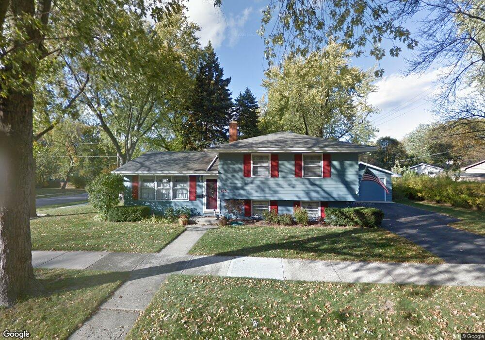 233 Tanoak Ln, Naperville, IL 60540 - photo 1