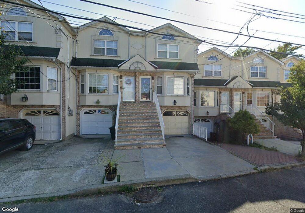 118 Pitney Ave, Staten Island, NY 10309 - photo 1