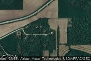 17620 Nine Oaks Dr, Spring Grove, MN 55974