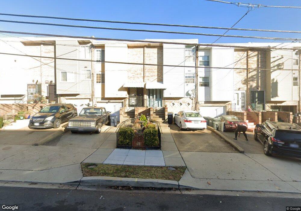 2618 R St SE, Washington, DC 20020 - photo 1