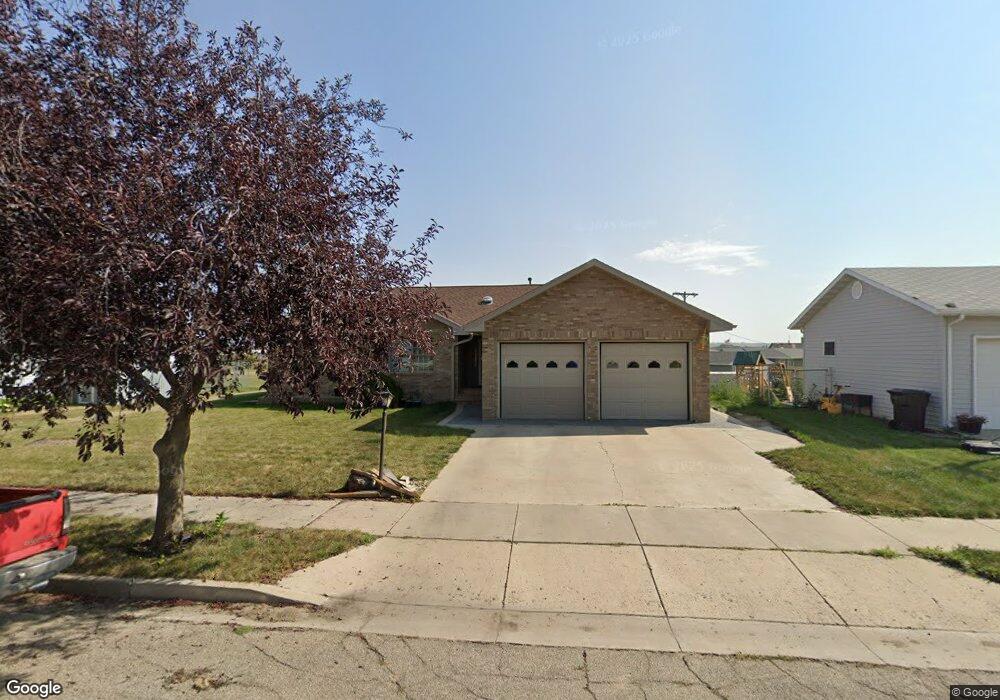 2610 Skyway Ct, Williston, ND 58801 - photo 1