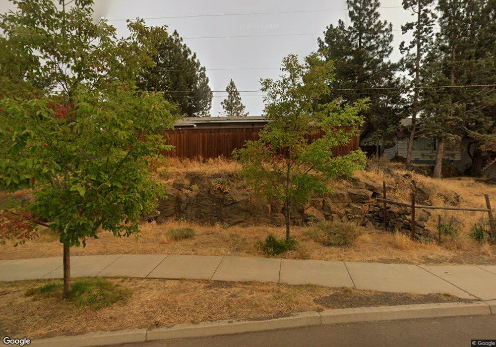 44 SE 15th St, Bend, OR 97702 - photo 1