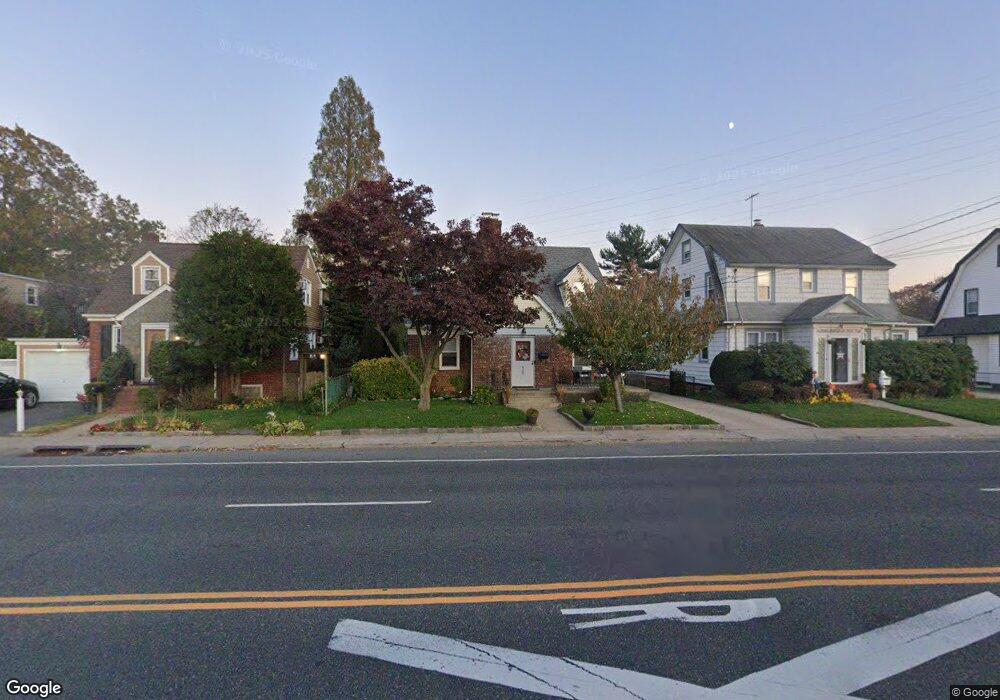 420 Ocean Ave, Malverne, NY 11565 - photo 1