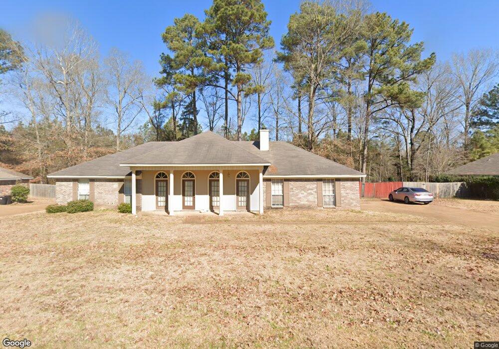 935 Mountain Crest Dr, Byram, MS 39272 - photo 1
