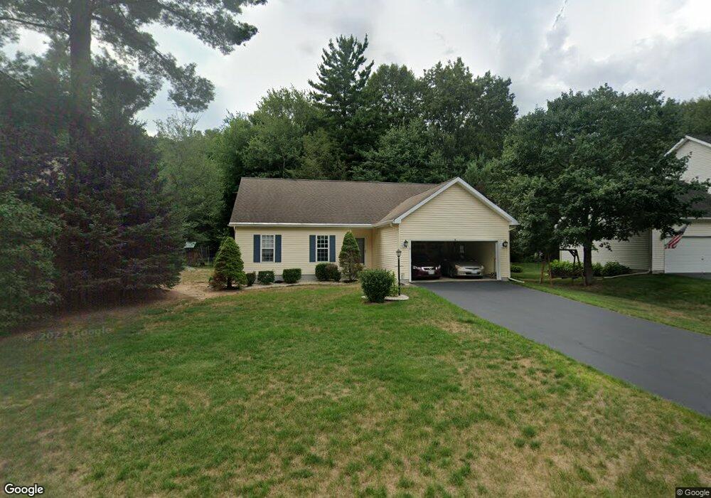 8 Dennis Dr, Clifton Park, NY 12065 - photo 1