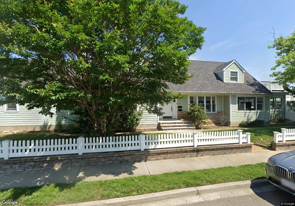 10 Clinton St unit upper, Freeport, NY 11520 - photo 1