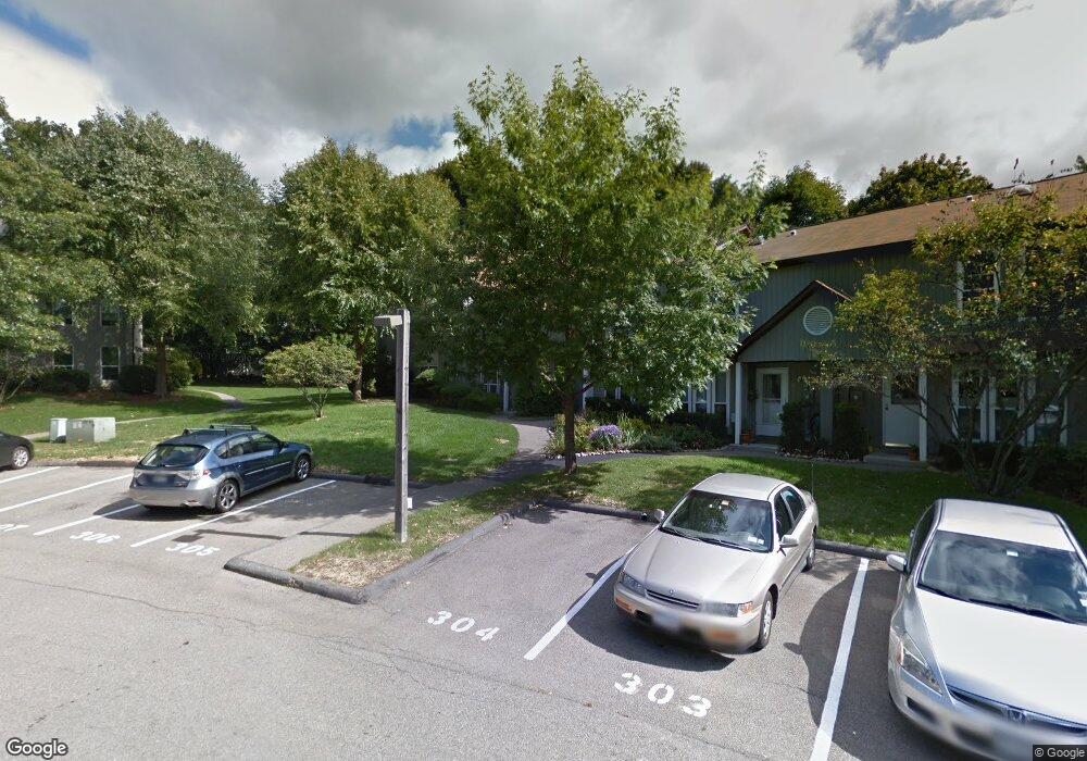 8 Elmwood Cir unit 8, Peekskill, NY 10566 - photo 1