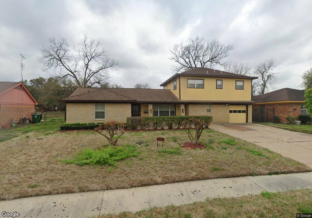 406 Glenburnie Dr, Houston, TX 77022 - photo 1