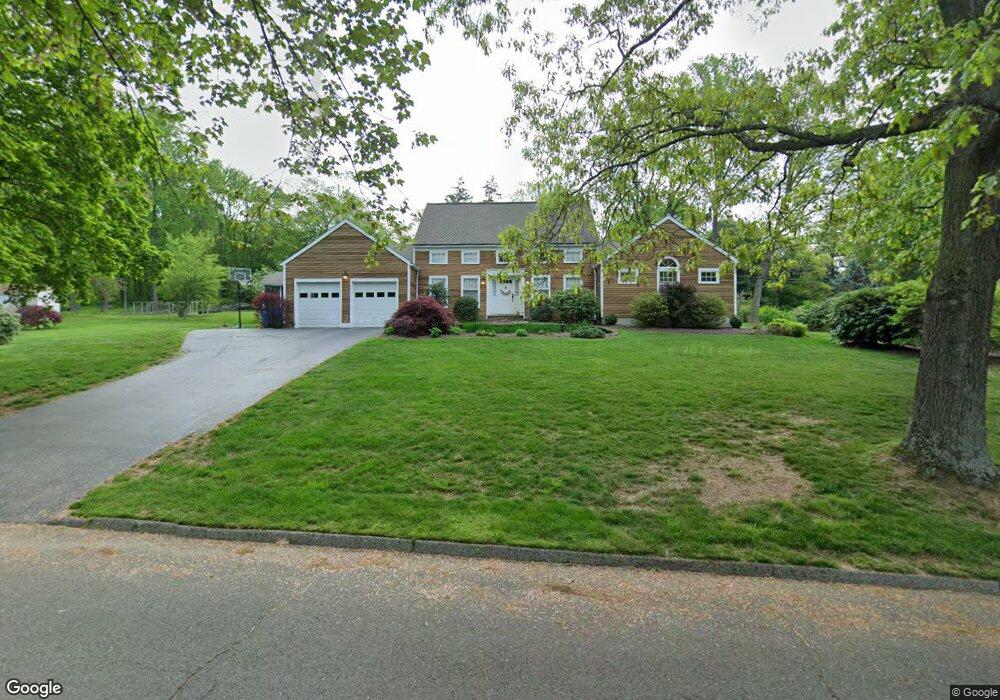 68 Deer Run Dr, Trumbull, CT 06611 - photo 1