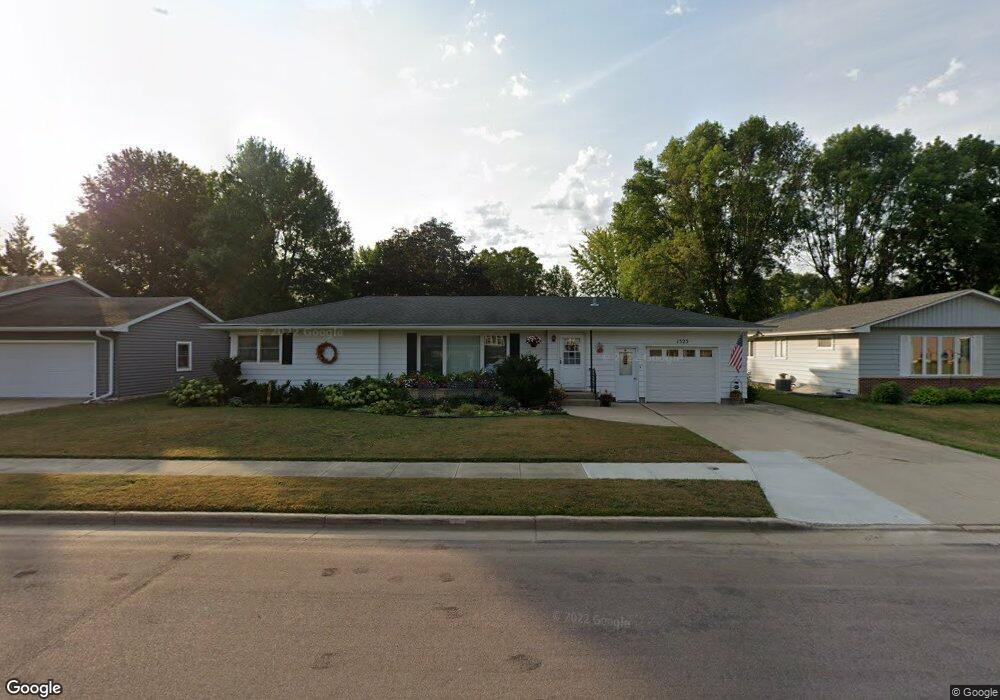 1523 Boettger Rd, New Ulm, MN 56073 - photo 1