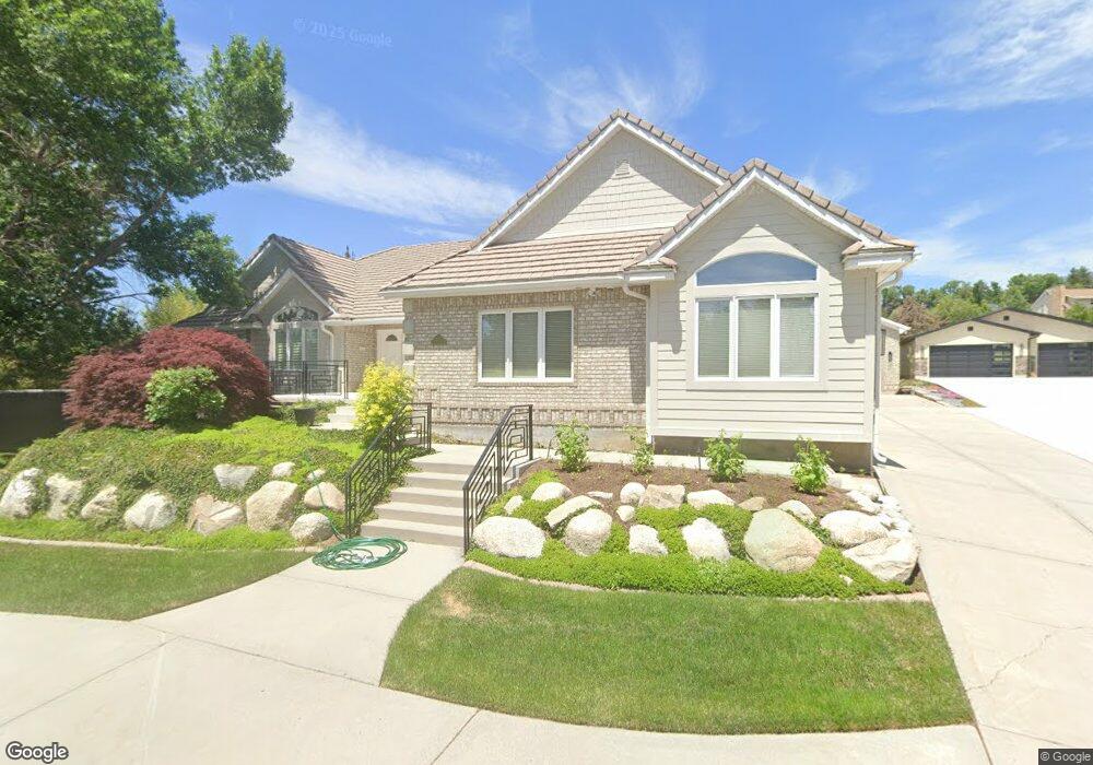 2175 Pinecrest Ln, Sandy, UT 84092 - photo 1