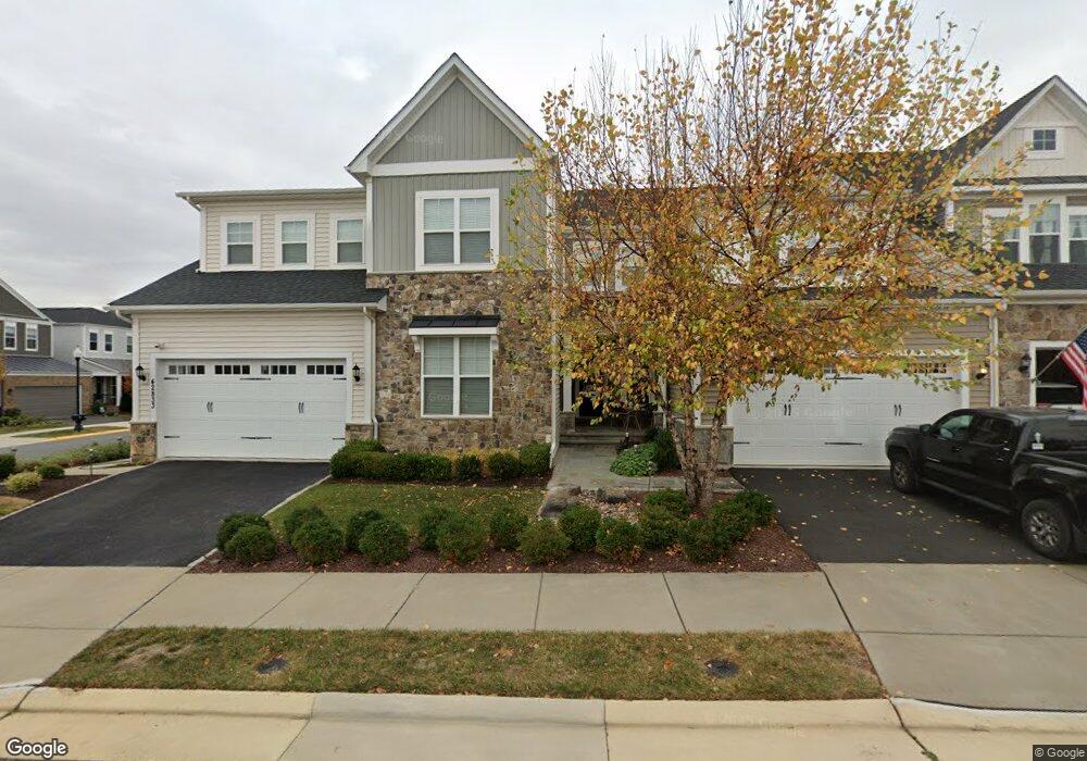 42861 Beaver Crossing Square, Ashburn, VA 20148 - photo 1