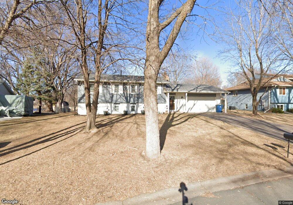 10281 Yorktown Ln N, Maple Grove, MN 55369 - photo 1