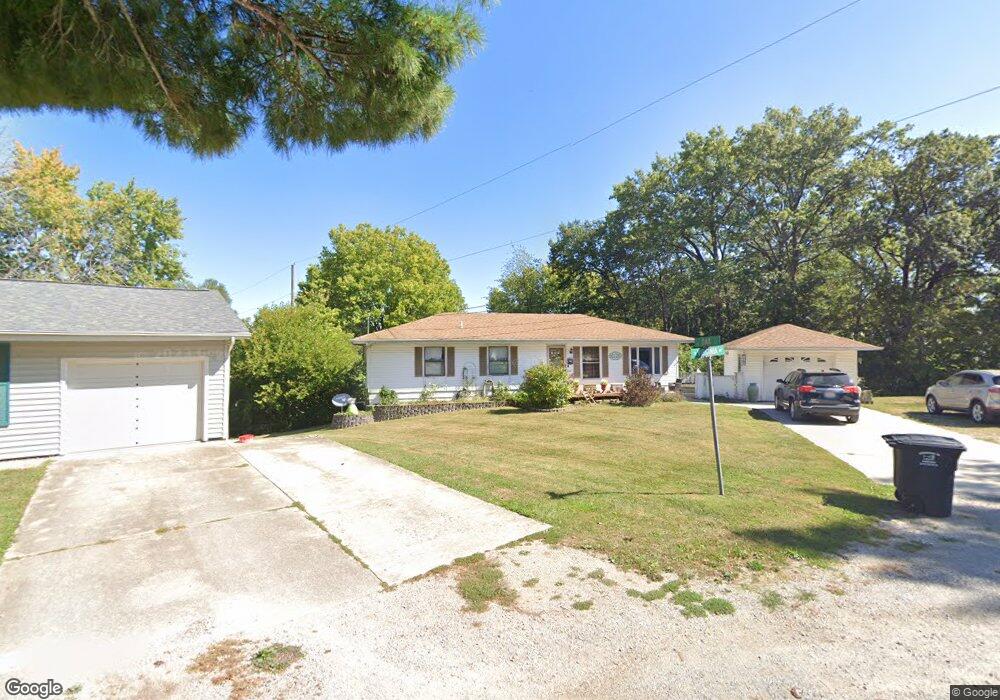 1000 W Virginia Ave, Effingham, IL 62401 - photo 1