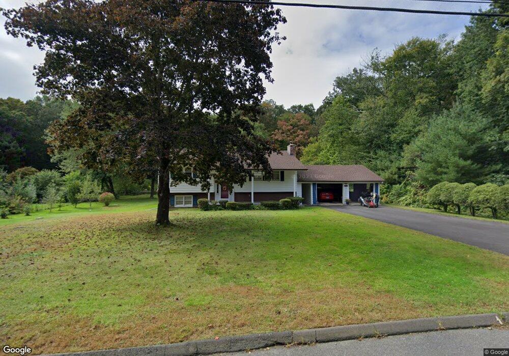 101 Porter Ave, Middlebury, CT 06762 - photo 1