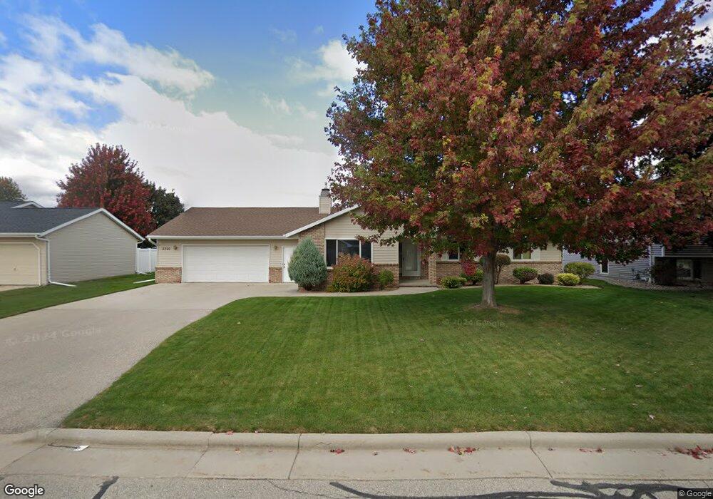 2320 W Roselawn Dr, Appleton, WI 54914 - photo 1