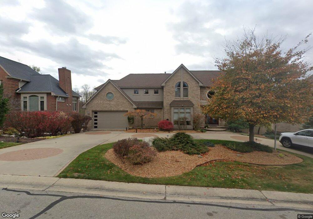 4443 Island View Dr, Waterford, MI 48328 - photo 1