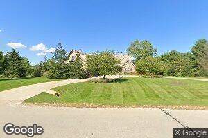 165 N Fieldstone Rd, Delafield, WI 53018