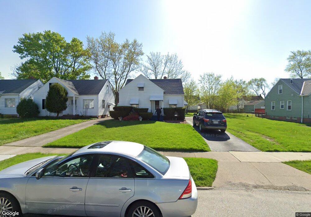 5153 Clement Ave, Maple Heights, OH 44137 - photo 1