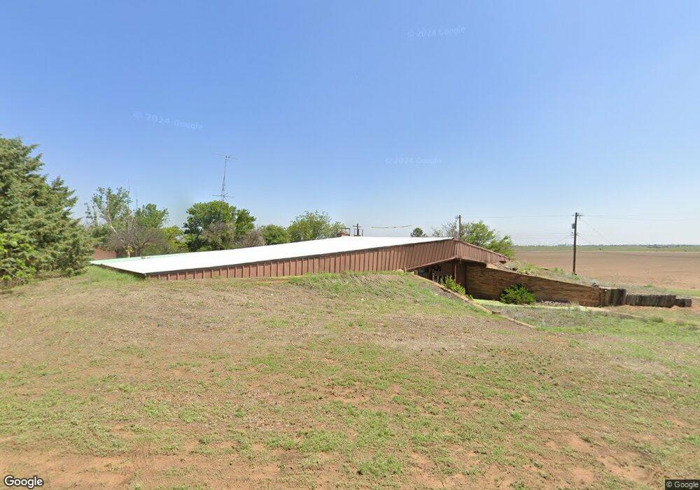 1402 Ebeling Dr, Plainview, TX 79072 - photo 1