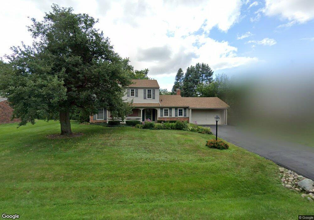 2182 Lost Tree Way, Bloomfield Hills, MI 48304 - photo 1