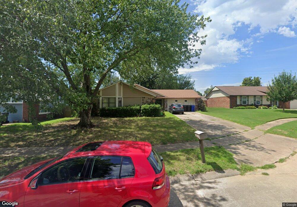 5104 S Maple Ave, Broken Arrow, OK 74011 - photo 1