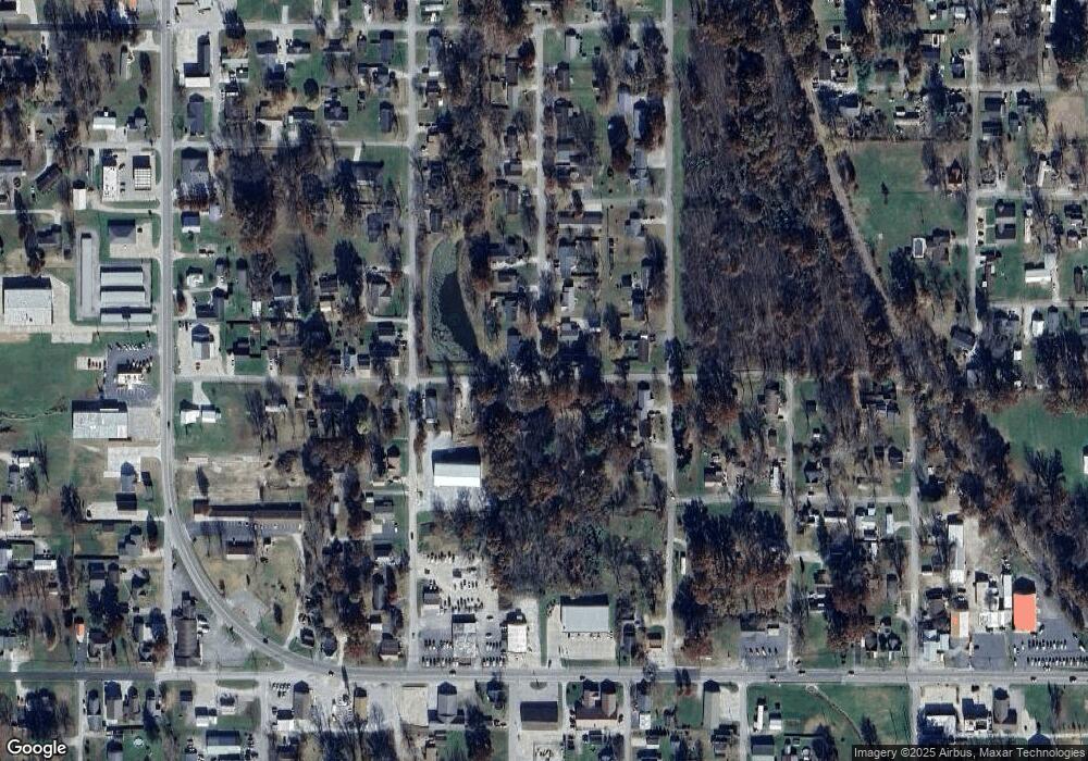 489 C St NW, Linton, IN 47441 - photo 1