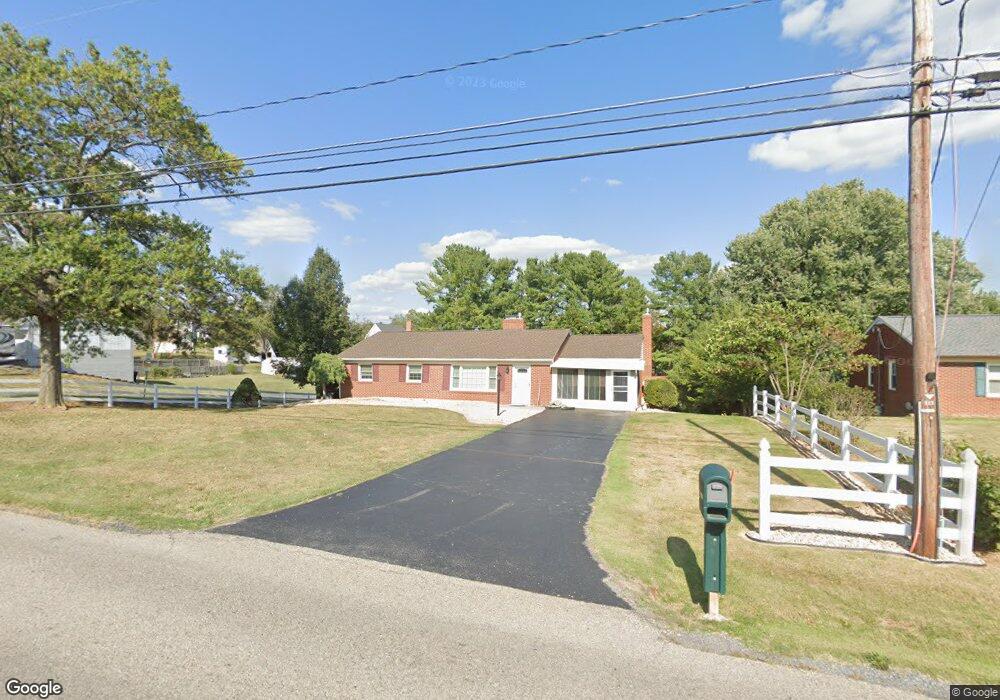 1034 Ladd Rd, Waynesboro, VA 22980 - photo 1