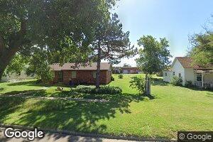 214 S Elm St, Mooreland, OK 73852
