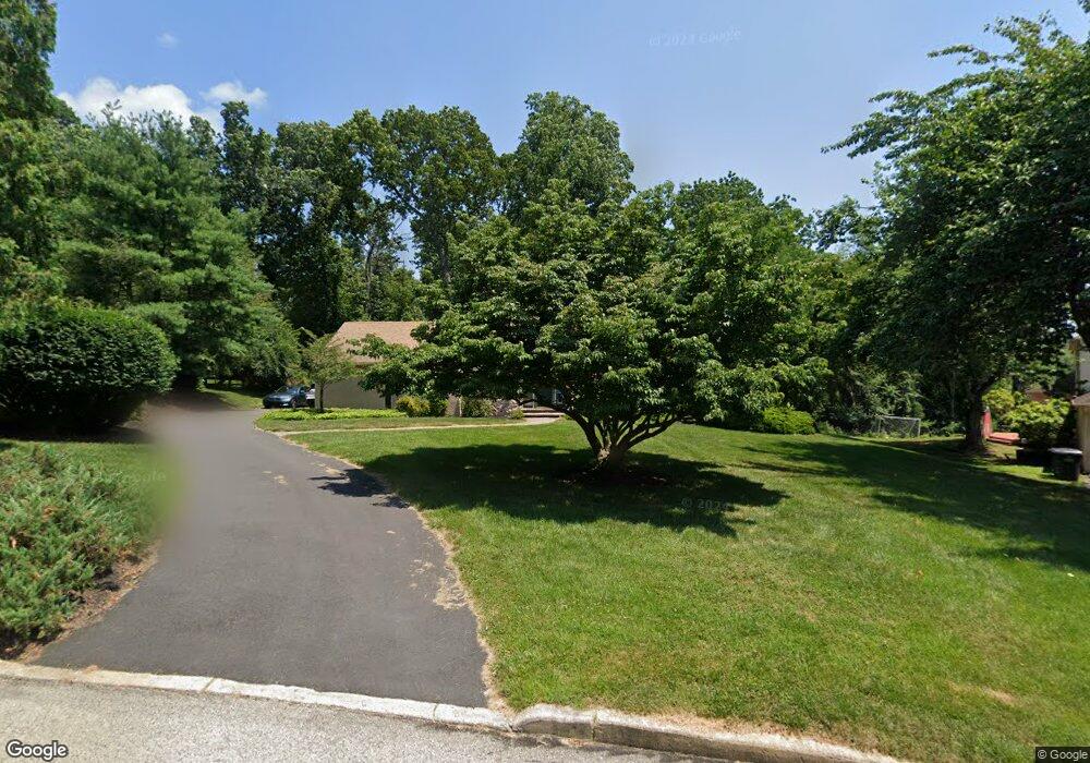 82 Lynne Cir, Paoli, PA 19301 - photo 1