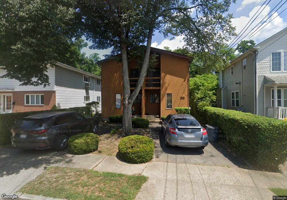 92 Firwood Rd unit Left, Port Washington, NY 11050 - photo 1