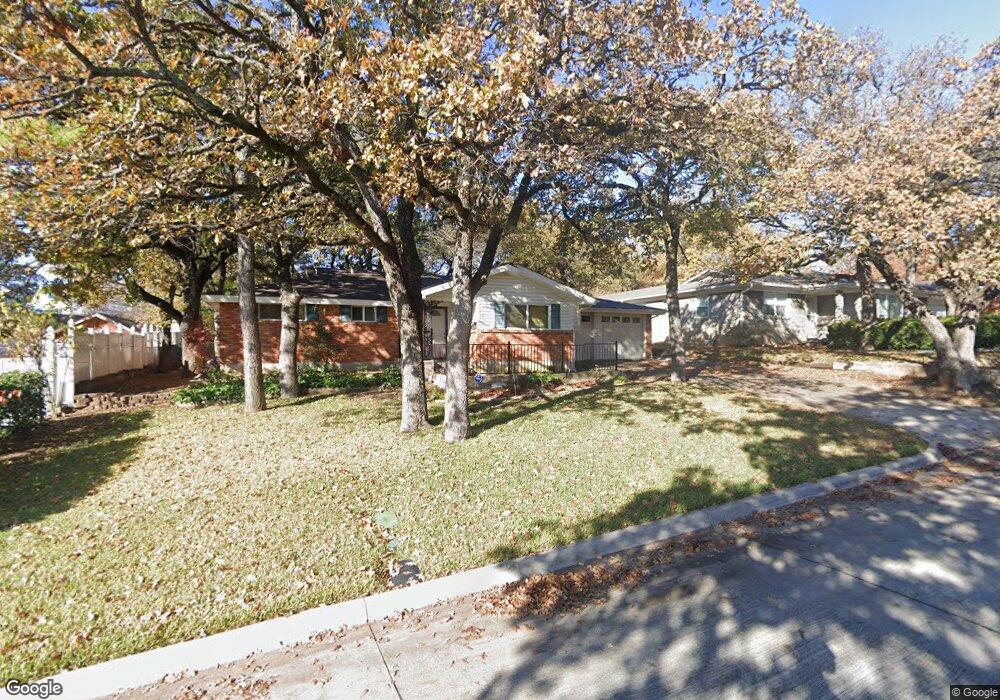 805 Patti Dr, Bedford, TX 76022 - photo 1