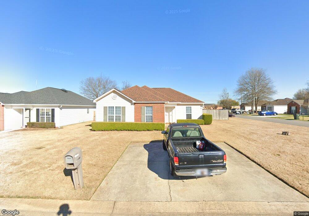 100 Lauren Way, Warner Robins, GA 31093 - photo 1