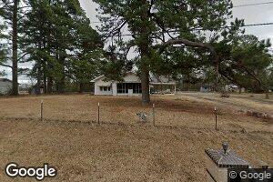 702 N 10th St, Gurdon, AR 71743