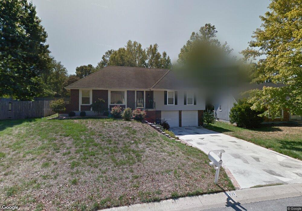 1820 NW Willowbrook Dr, Blue Springs, MO 64015 - photo 1