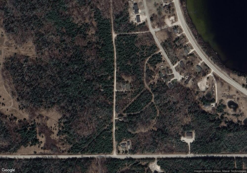 7640 S Boyne Dr, Charlevoix, MI 49720 - photo 1