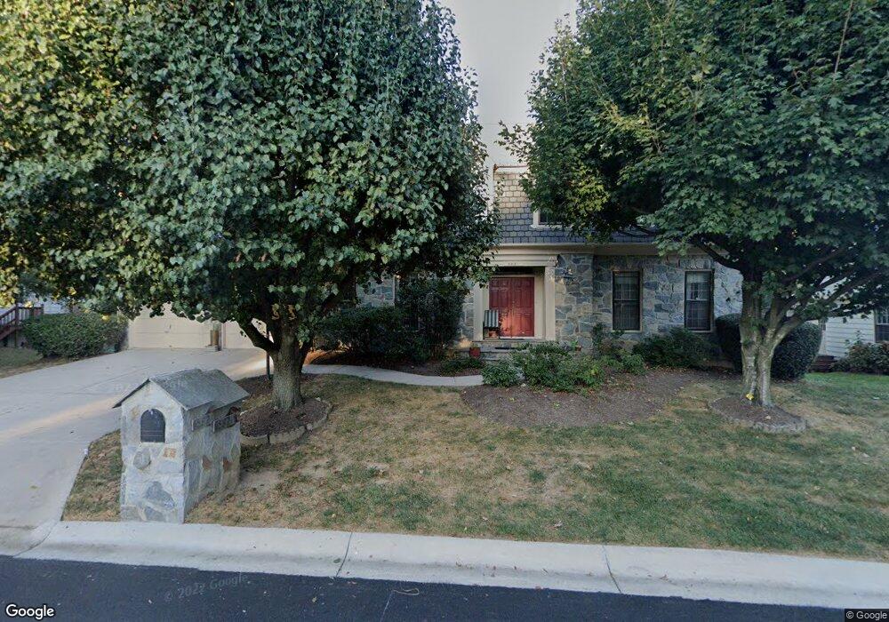 5821 Mossrock Dr, Rockville, MD 20852 - photo 1