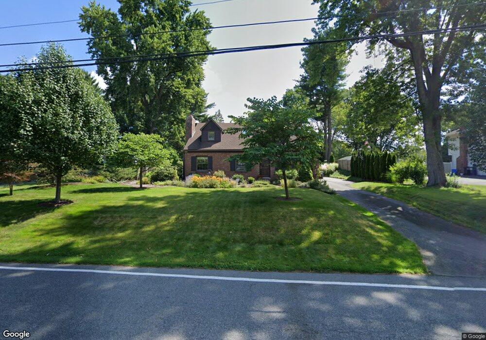 574 St Davids Ln, Schenectady, NY 12309 - photo 1