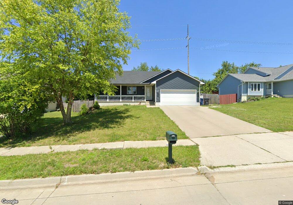 2406 E Marion St, Des Moines, IA 50320 - photo 1