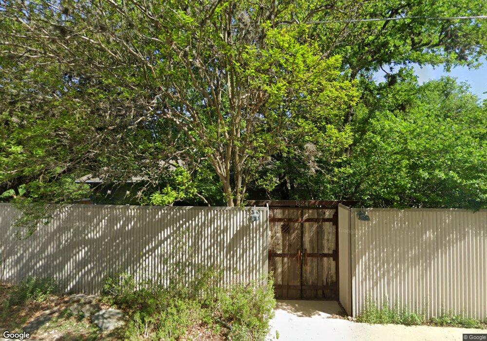 824 N Loop St, San Marcos, TX 78666 - photo 1