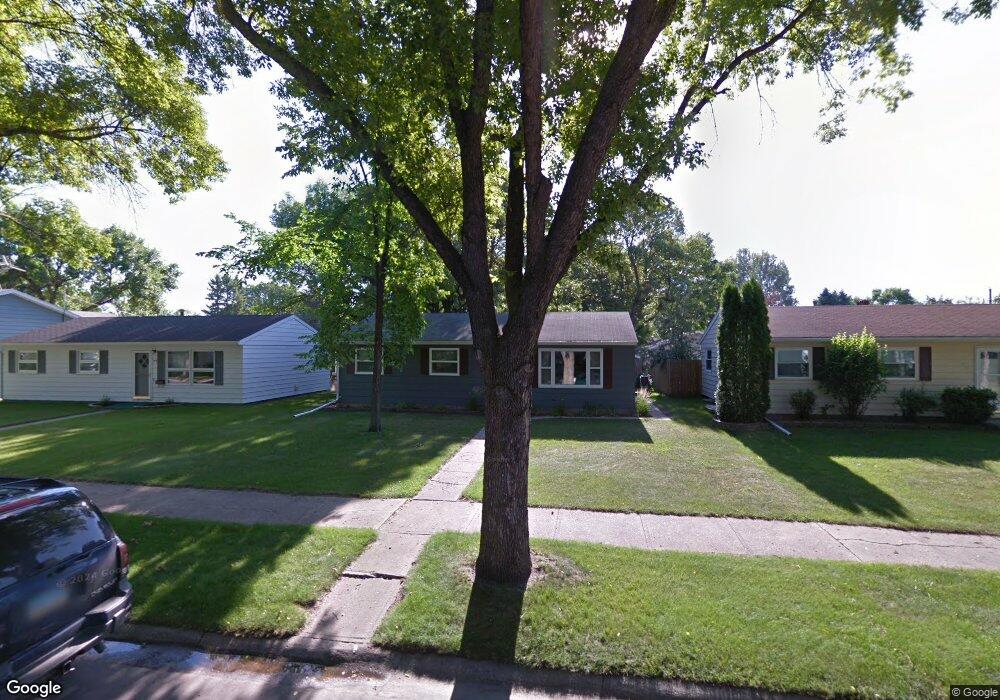 1519 S 19th St, Grand Forks, ND 58201 - photo 1