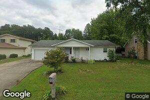 1024 S Locust St, Sesser, IL 62884