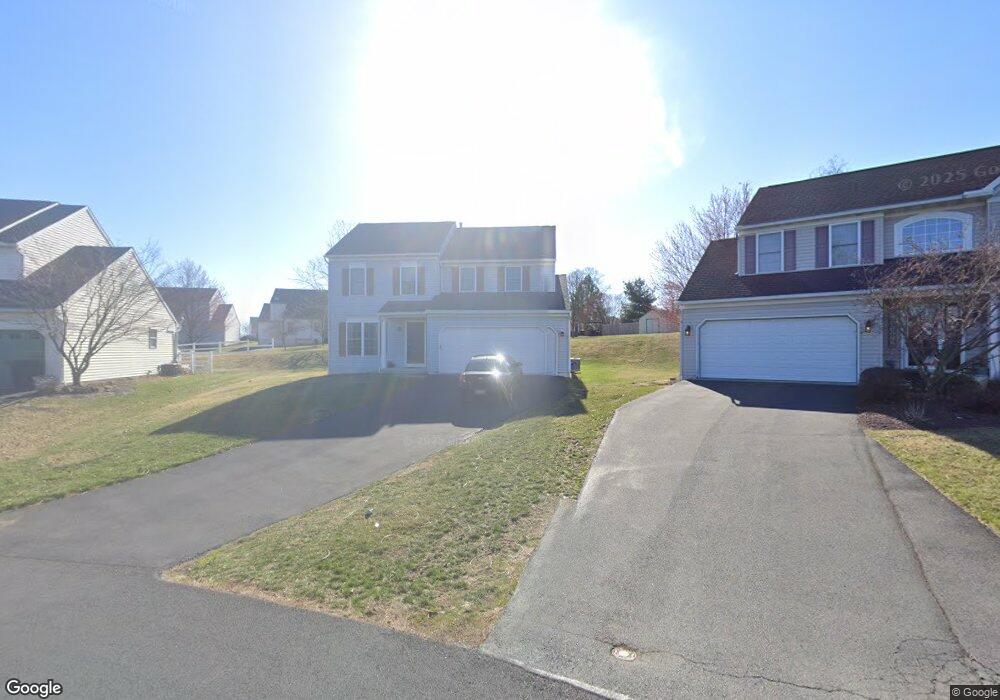 7 Laurel Woods Dr, Reading, PA 19607 - photo 1