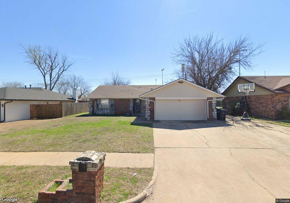 1120 NE 4th St, Moore, OK 73160 - photo 1