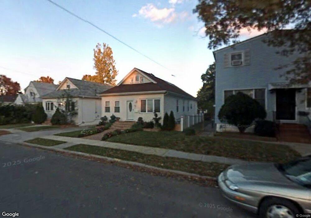 82 Lexington Ave, Franklin Square, NY 11010 - photo 1