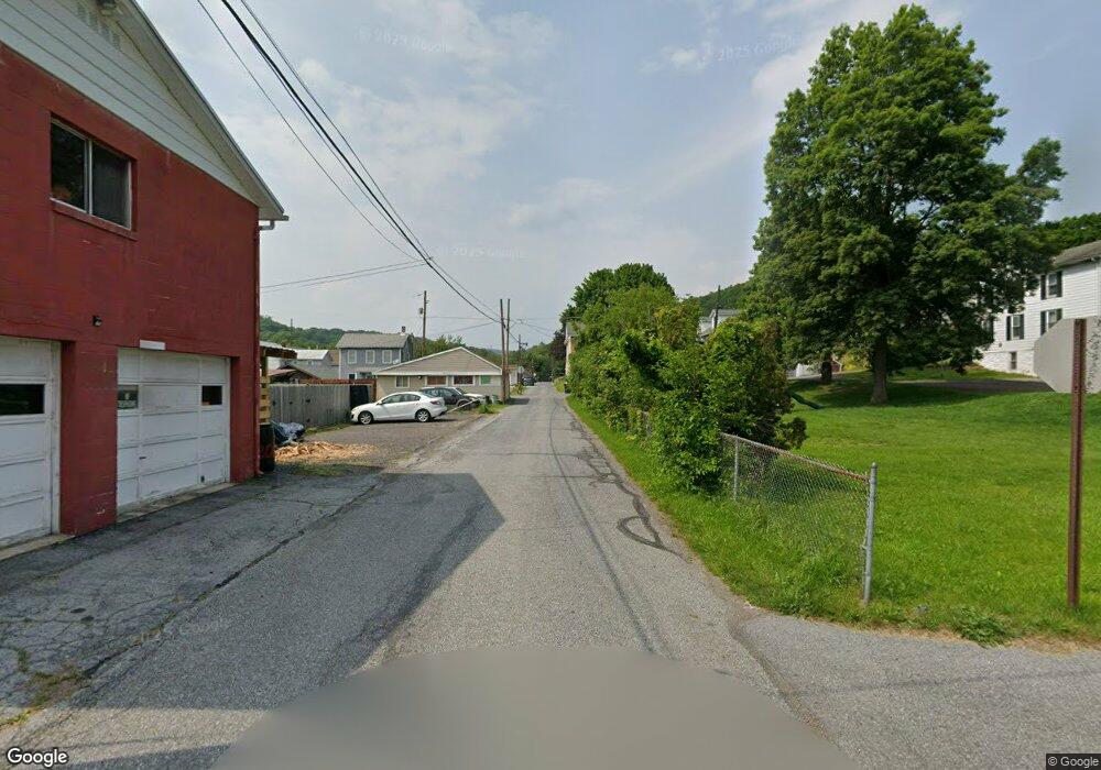 3311 S School Rd, New Ringgold, PA 17960 - photo 1