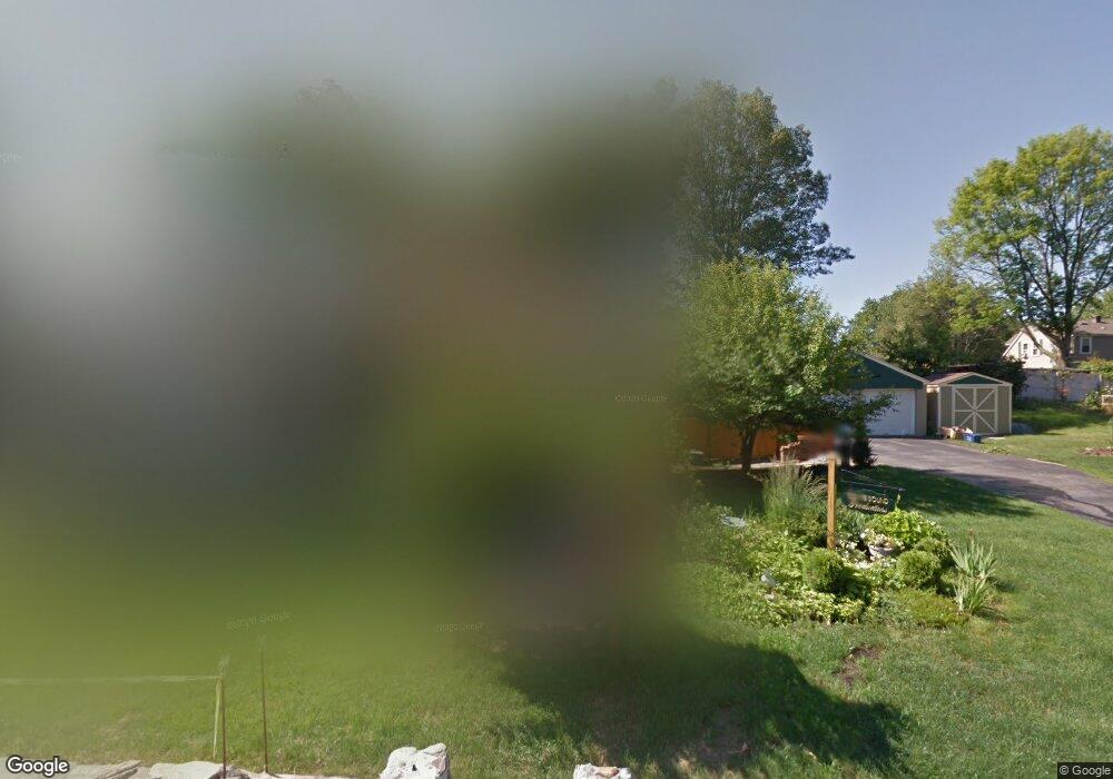 8 Arnold Ave, Smithfield, RI 02917 - photo 1