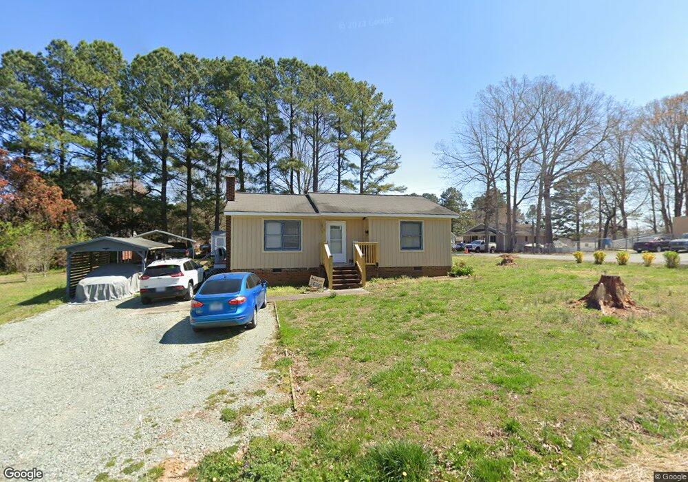 718 Carver Ave, Siler City, NC 27344 - photo 1