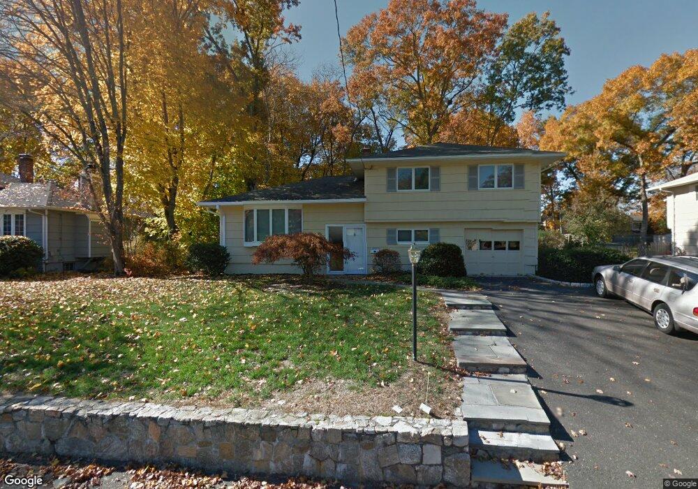 31 Sniffen Rd, Westport, CT 06880 - photo 1