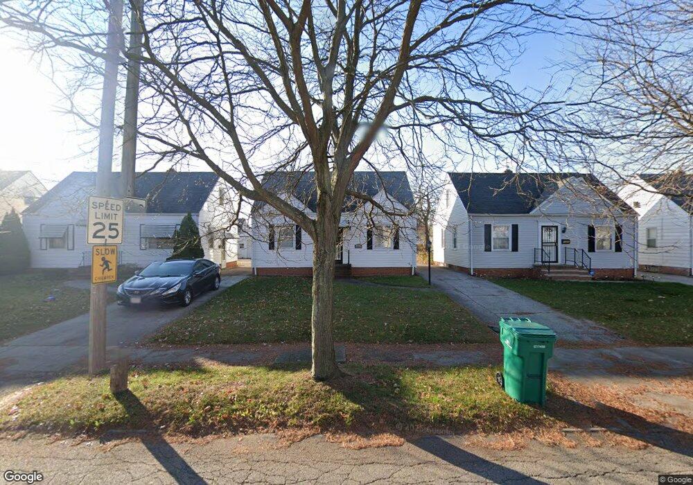 21214 Raymond St, Maple Heights, OH 44137 - photo 1